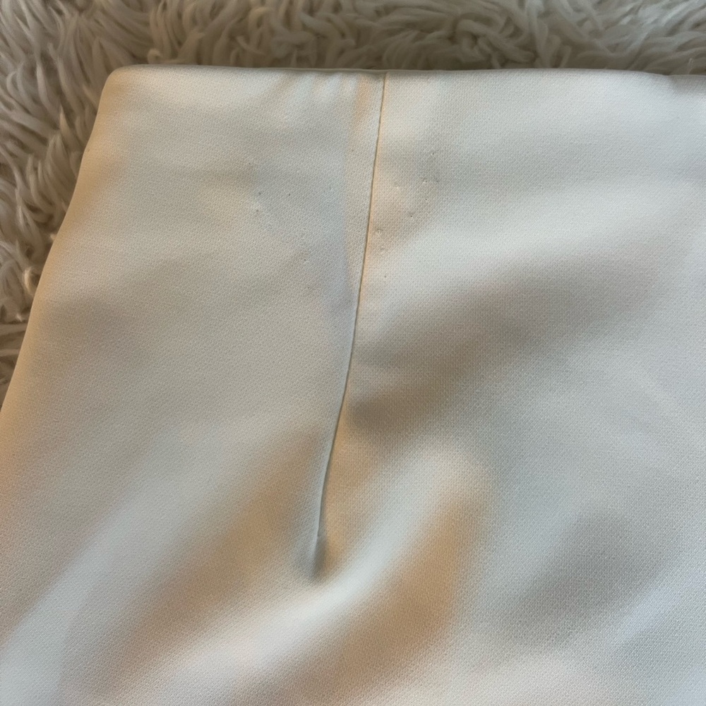 White crossover skort - Picture 4 of 7